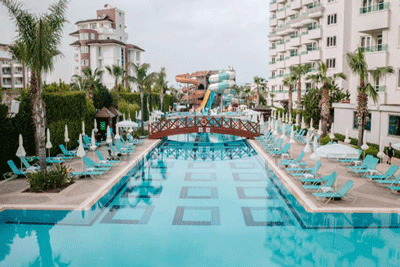ویندهام گاردن لارا